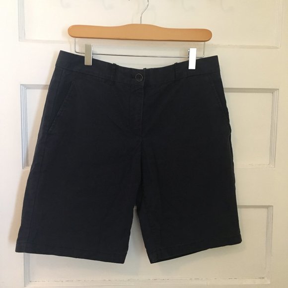 GAP boyfriend roll-up navy cotton shorts -- size 6 - Picture 4 of 8